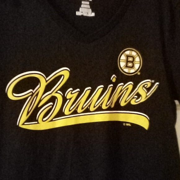 Ladies Boston bruins small Hanes t-shirt - Picture 3 of 3